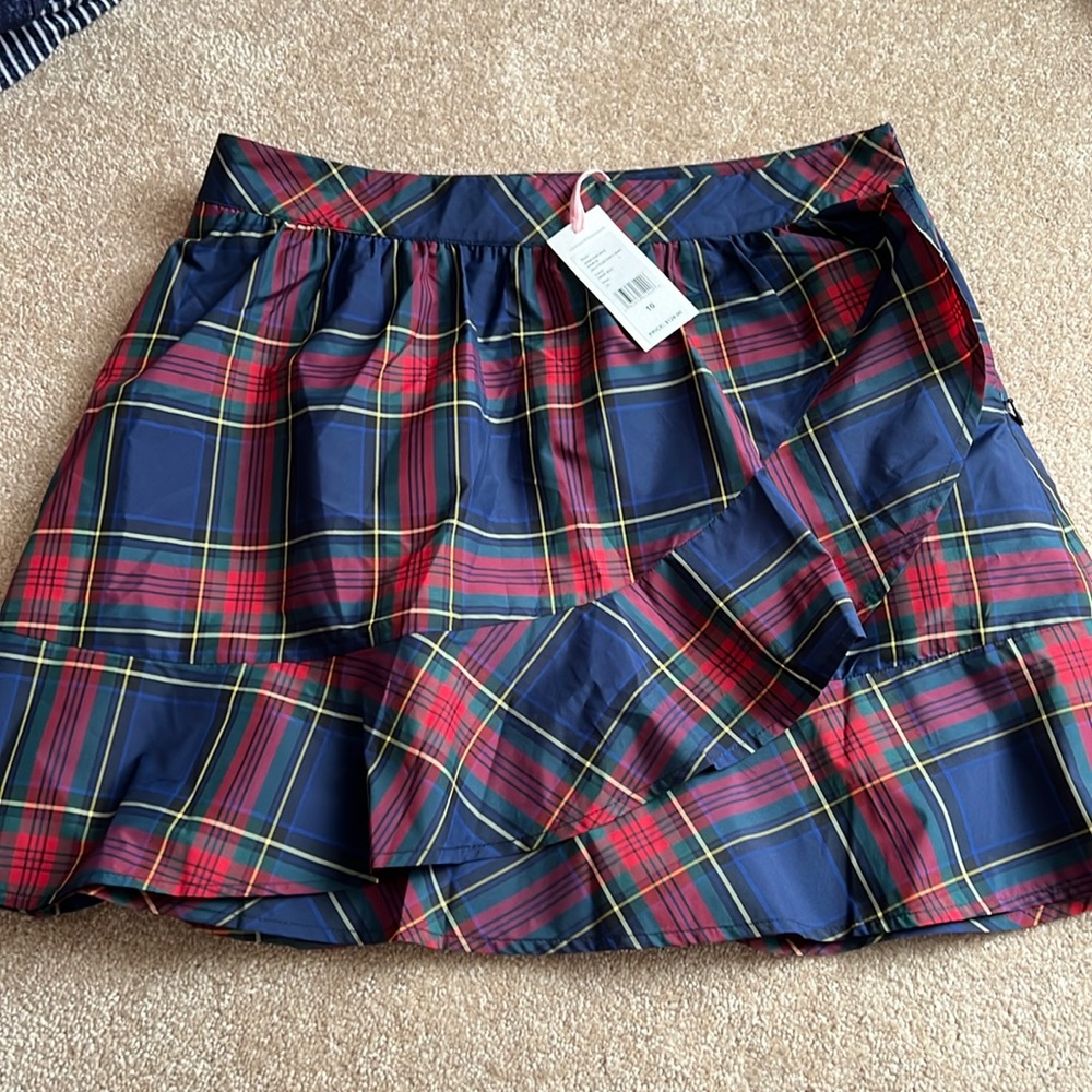 New with tags & never worn! Vineyard Vines Jolly plaid party skirt. Side zipper.